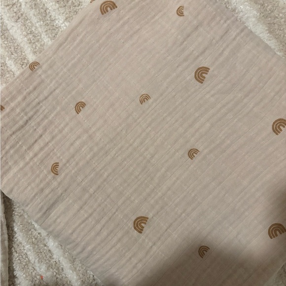Mushie Muslin Swaddle Blanket - Picture 3 of 3